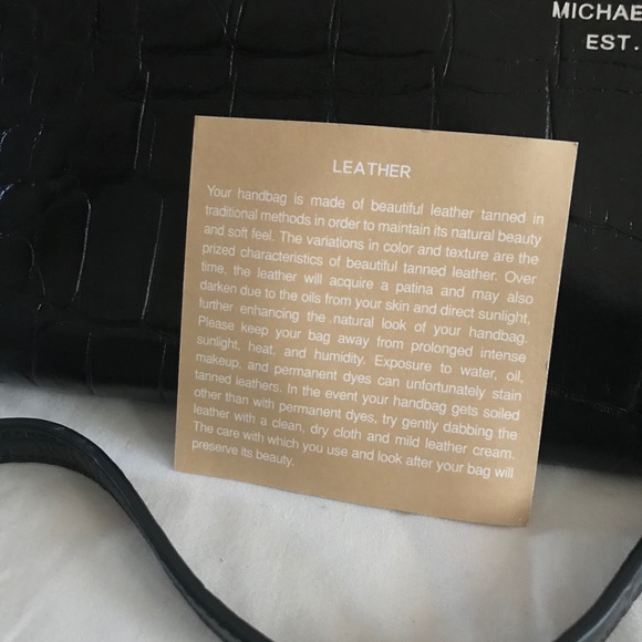 Michael Kors Tilda Clutch Large , Black - Picture 3 of 16